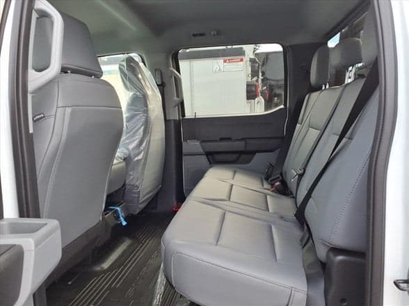 2025 Ford F450 image 17