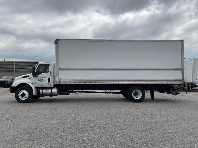 2022 International MV607 Box Truck - 220HP, 6 Speed Automatic, Roll up Door image 4