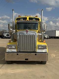 2021 Kenworth W9 Series image 2