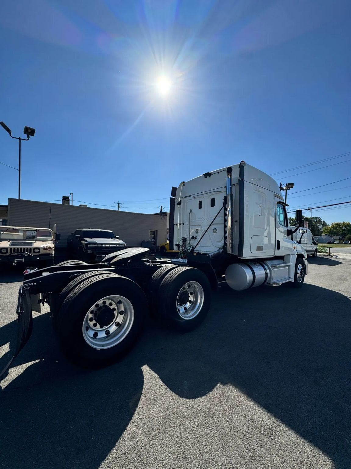 2016 Freightliner Cascadia image 14