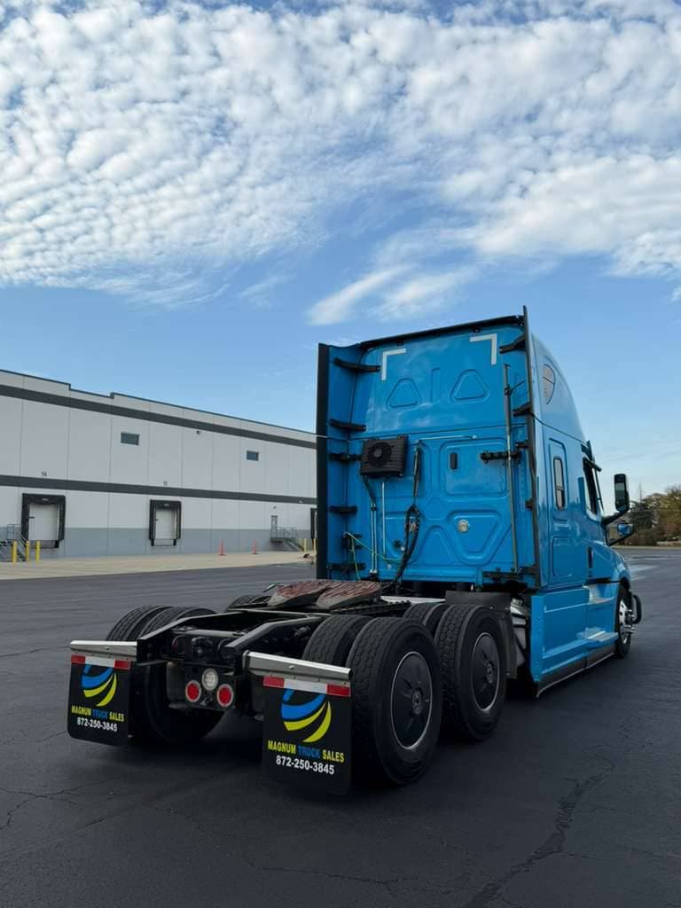 2022 Freightliner Cascadia image 7