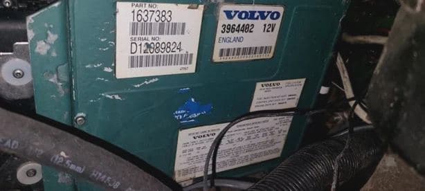 1998 VOLVO VNL64T430 image 10