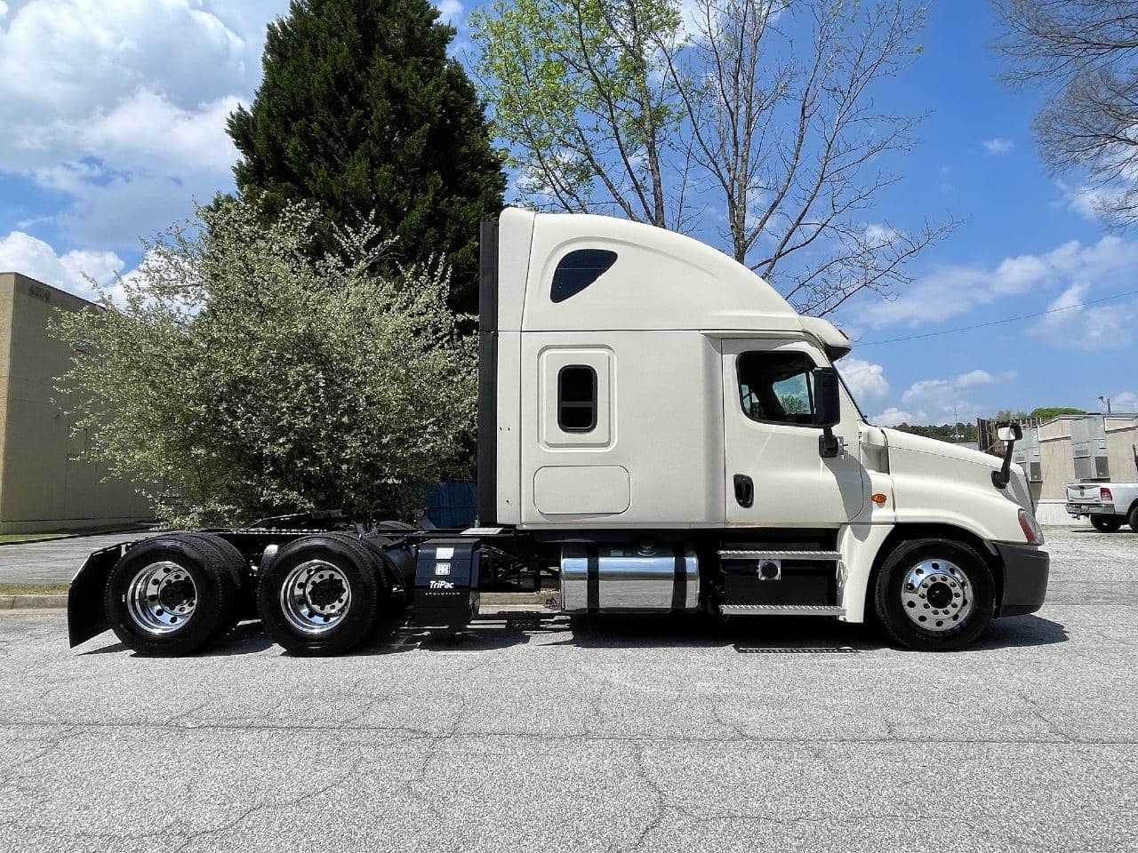 2020 Freightliner Cascadia image 2