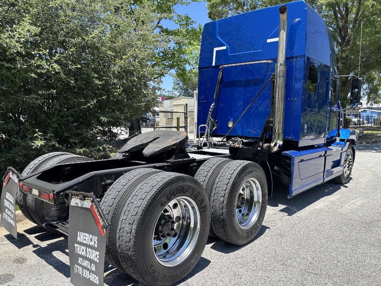 2019 Mack Anthem image 10