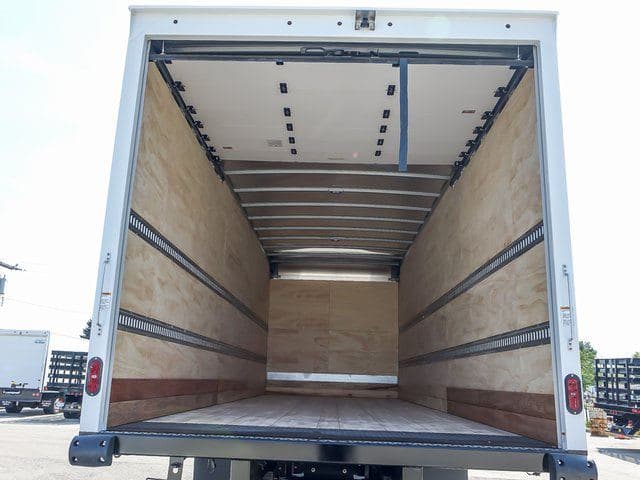 2024 Chevrolet 7500 XD LCF Diesel Work Truck UNDER CDL 26'x102"x97" Box Truck image 9