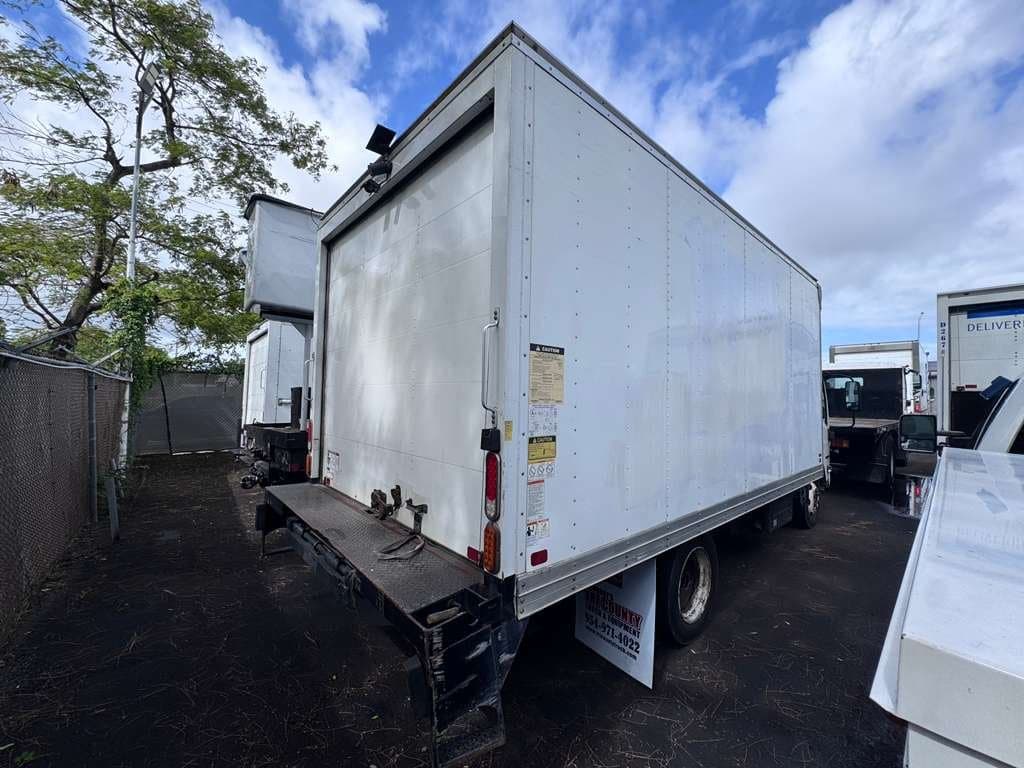 2020 Isuzu NPR-XD image 4