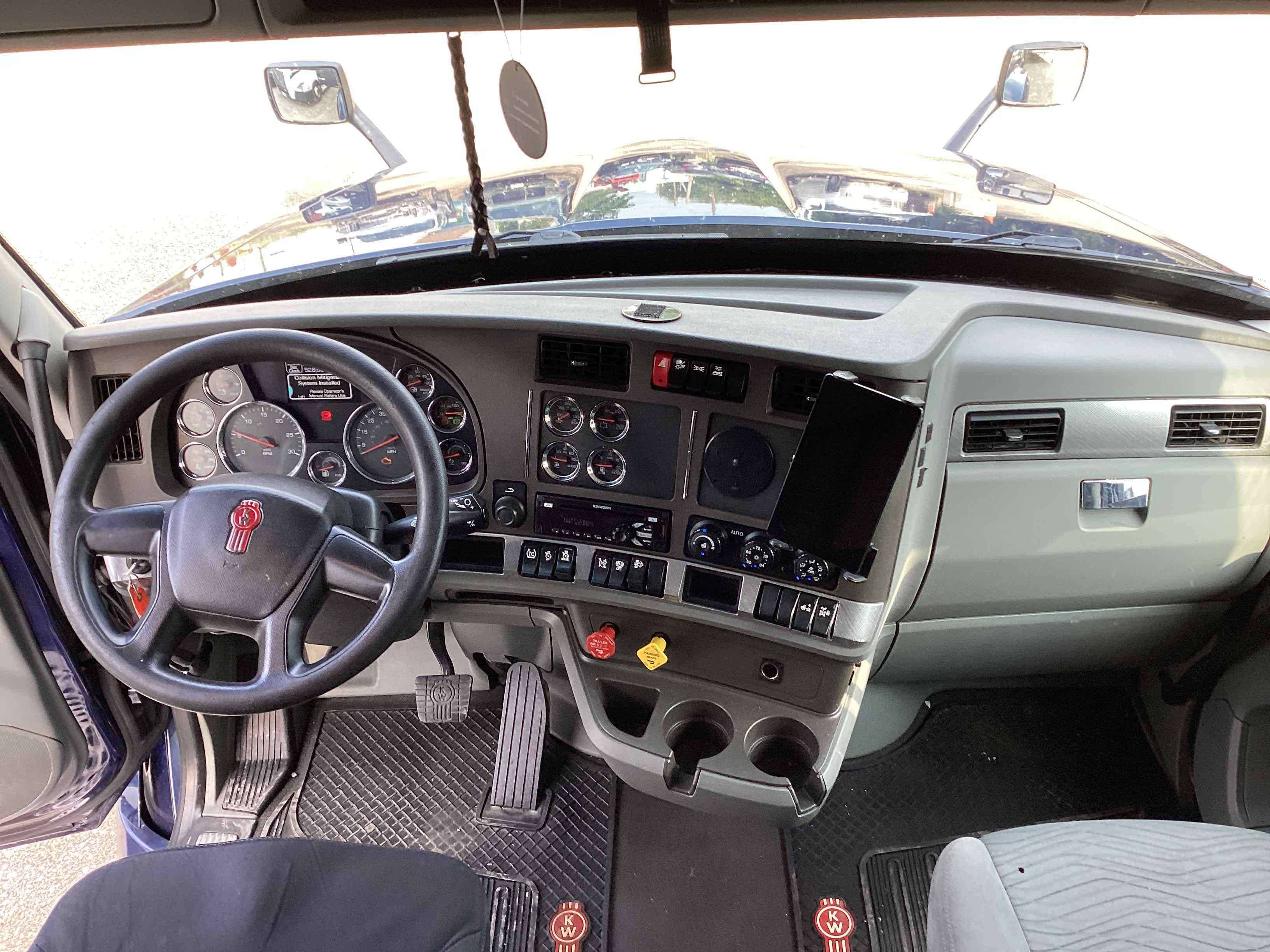 2019 Kenworth T680 Sleeper – Cummins X15 Power | 528K Miles image 11