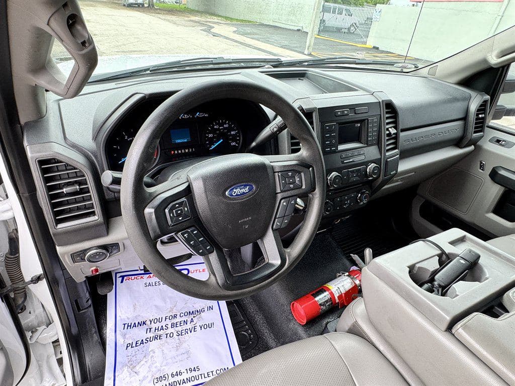 2017 Ford F550 image 62