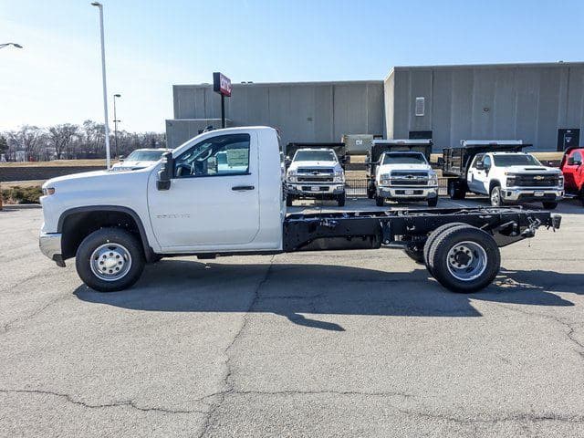 2026 Chevrolet Silverado 3500HD Work Truck image 6