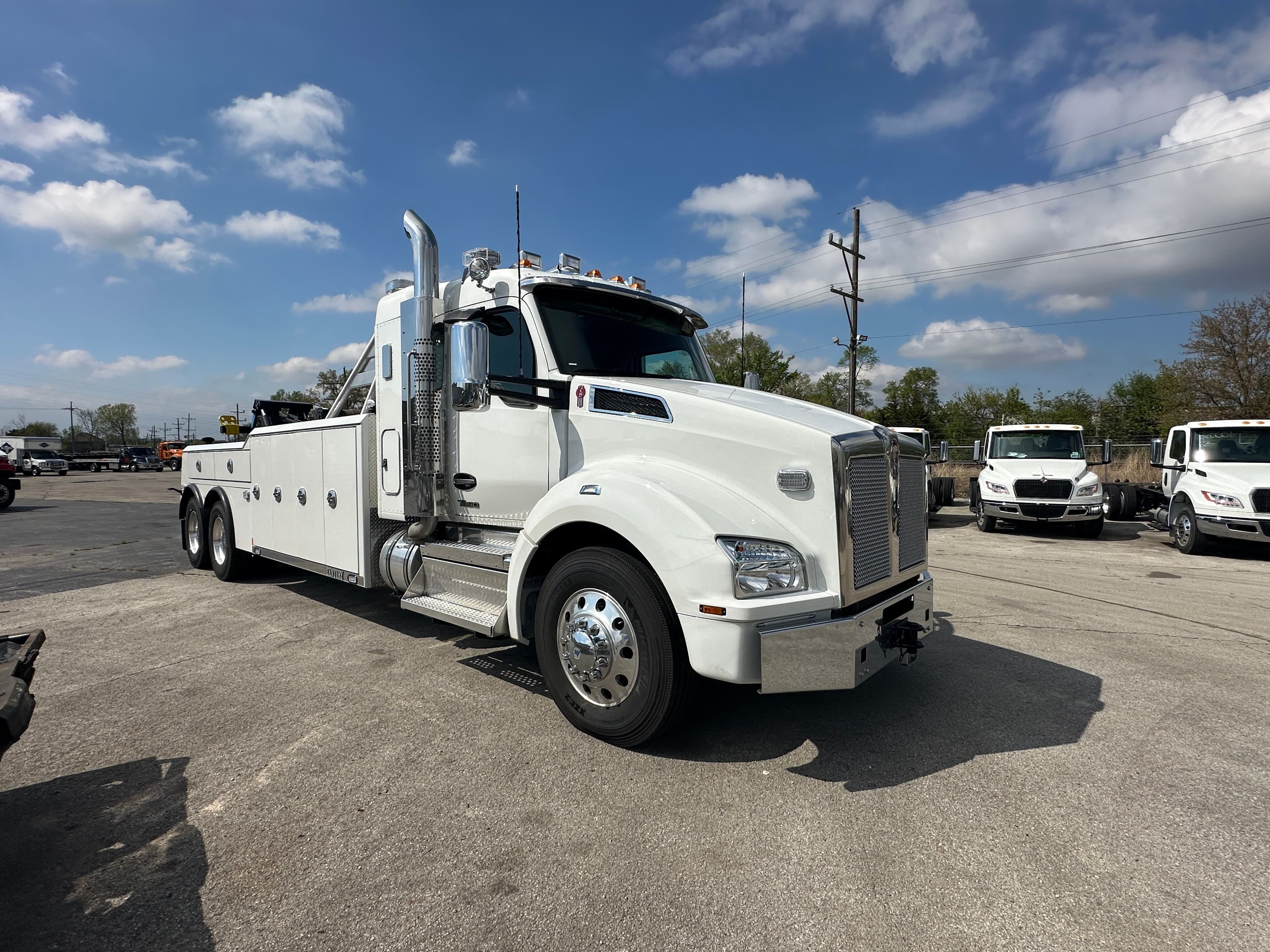 2025 Kenworth T880 with a Century 5130 image 7
