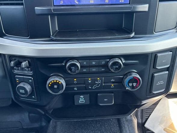 2024 Ford F550 image 14