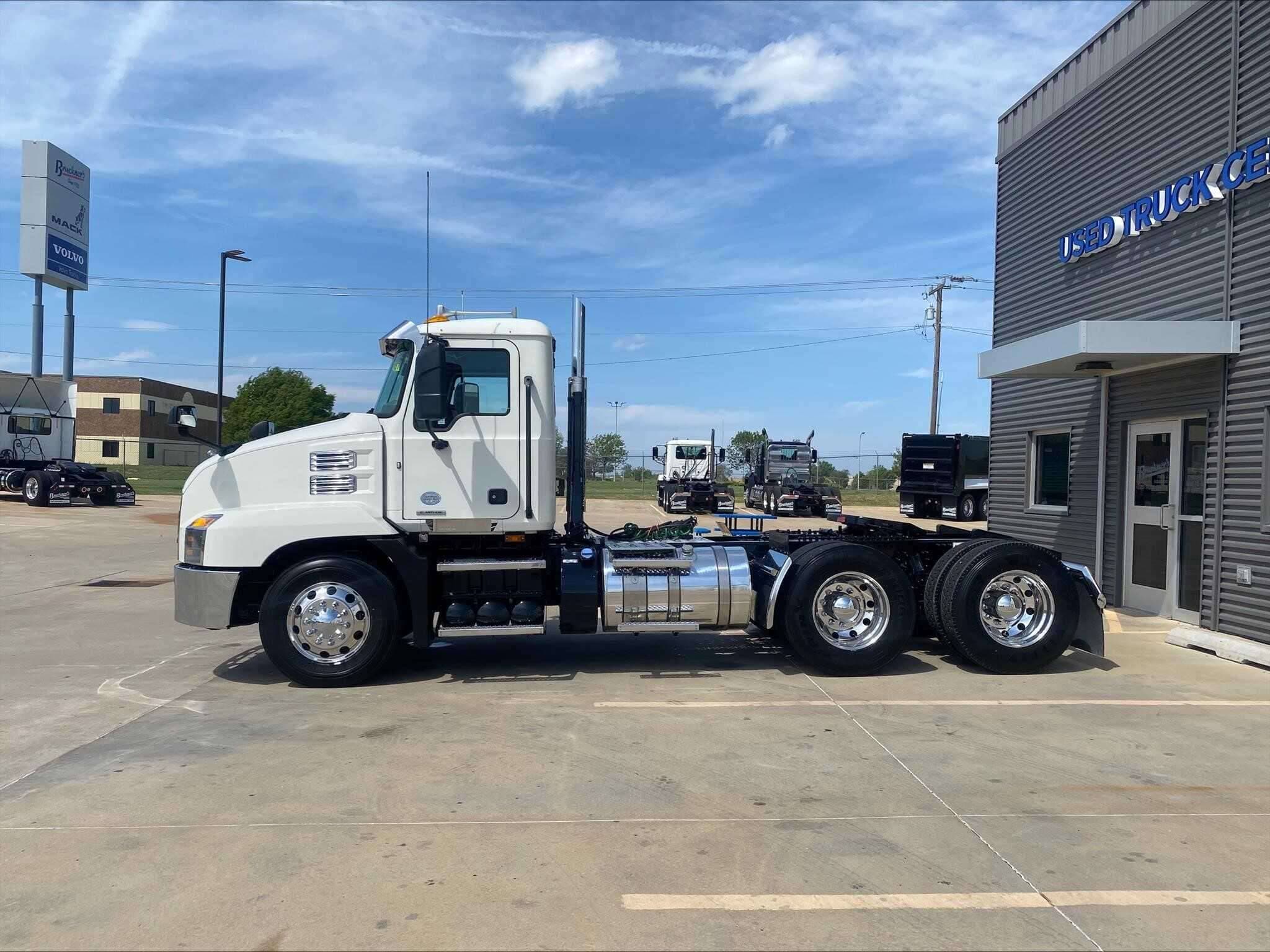 Used 2021 MACK ANTHEM Conventional - Day Cab in Oklahoma City, OK image 7