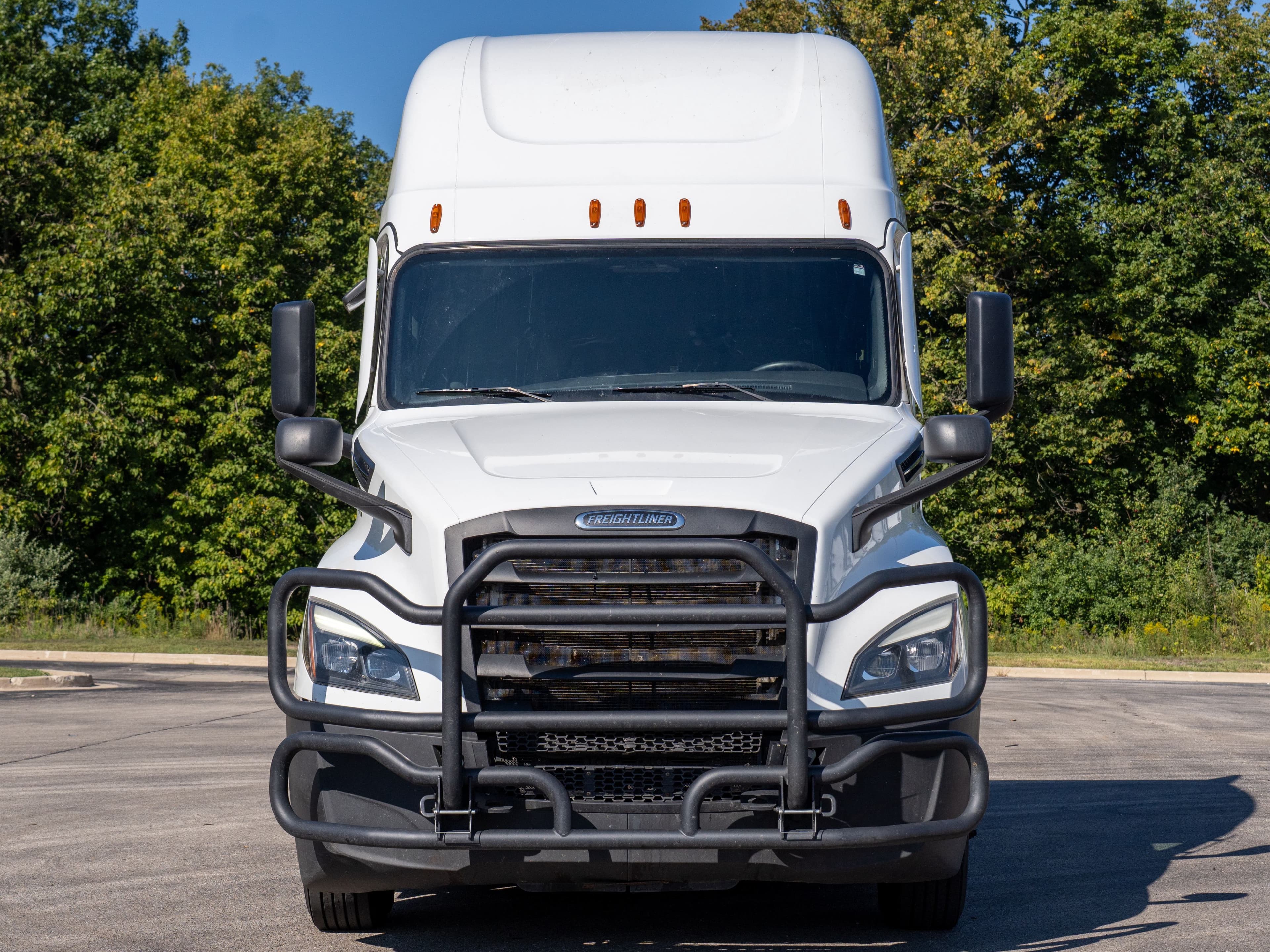 2022 Freightliner Cascadia image 1