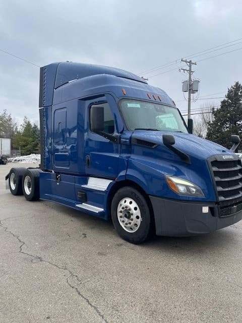 2021 Freightliner Cascadia 116 image 1