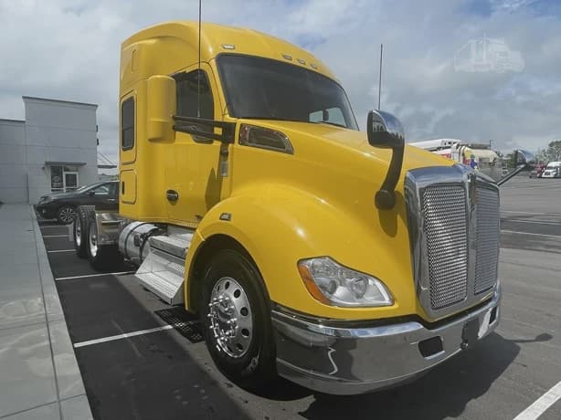 2021 Kenworth T680 image 6