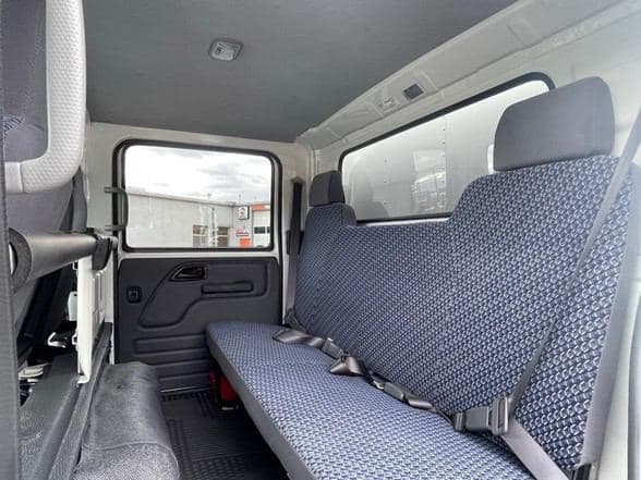 2024 Isuzu NPR HD image 18