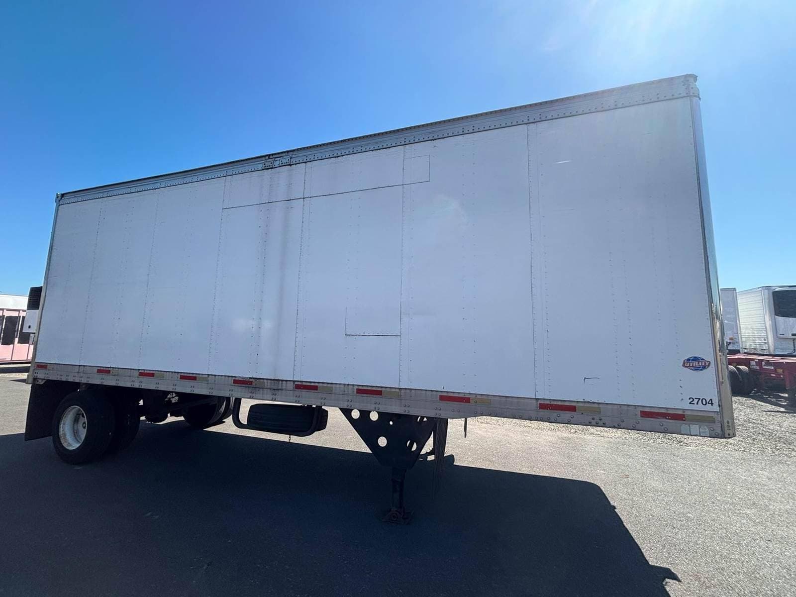 2000 UTILITY 28 ft Dry Van Trailer image 1