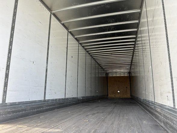 2020 Stoughton 53 ft T/A image 5