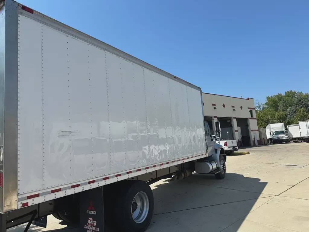 Used 2018 INTERNATIONAL Reefer/Refrigerated Truck, Box Truck - Straight Truck, Beverage Truck 4300 For Sale image 4