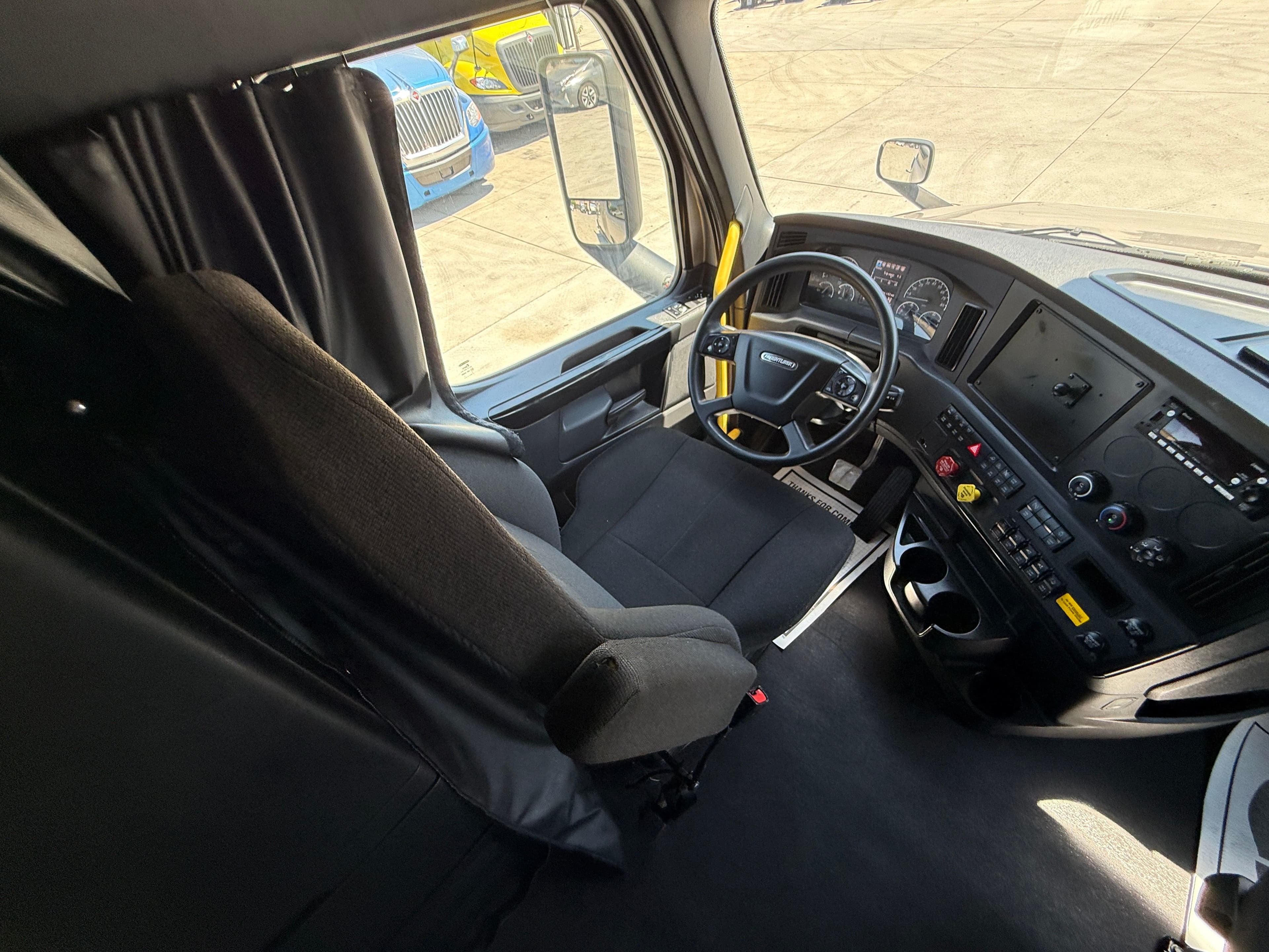 2024 Freightliner Cascadia 126 image 28