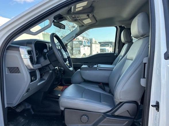 2024 Ford F550 image 14