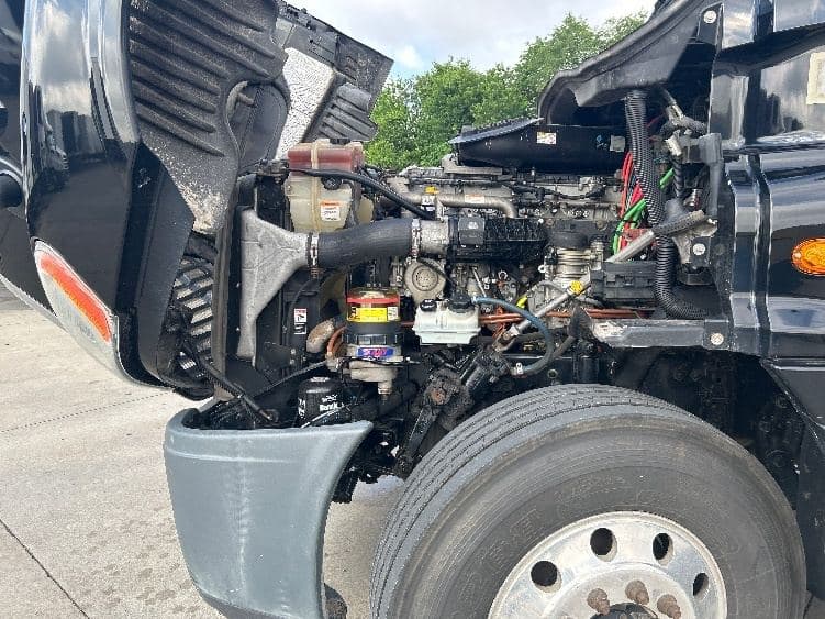 2019 Freightliner Cascadia 12564ST Day Cab | Detroit DD15 455 HP | 6x4 | Air Ride image 15