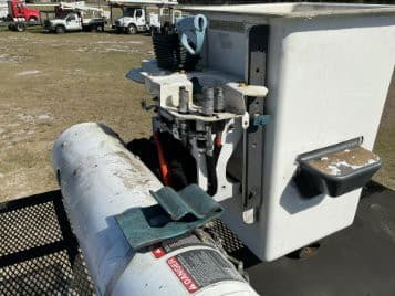 2016 Freightliner M2-106 image 14