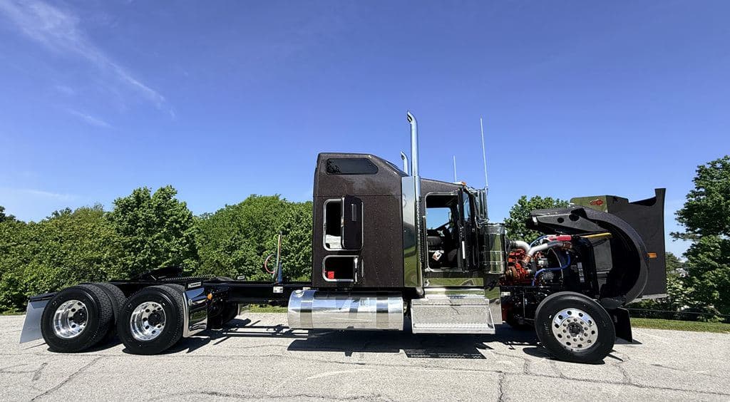 New 2027 KENWORTH W900L image 8
