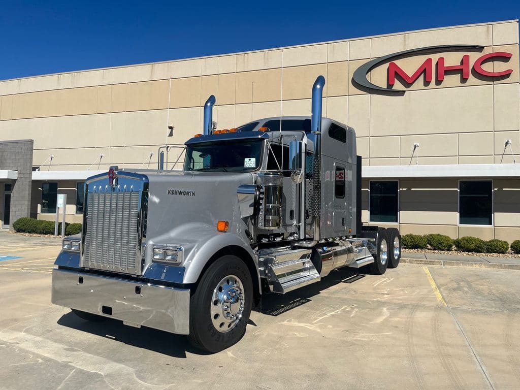 New 2026 KENWORTH W900L image 2