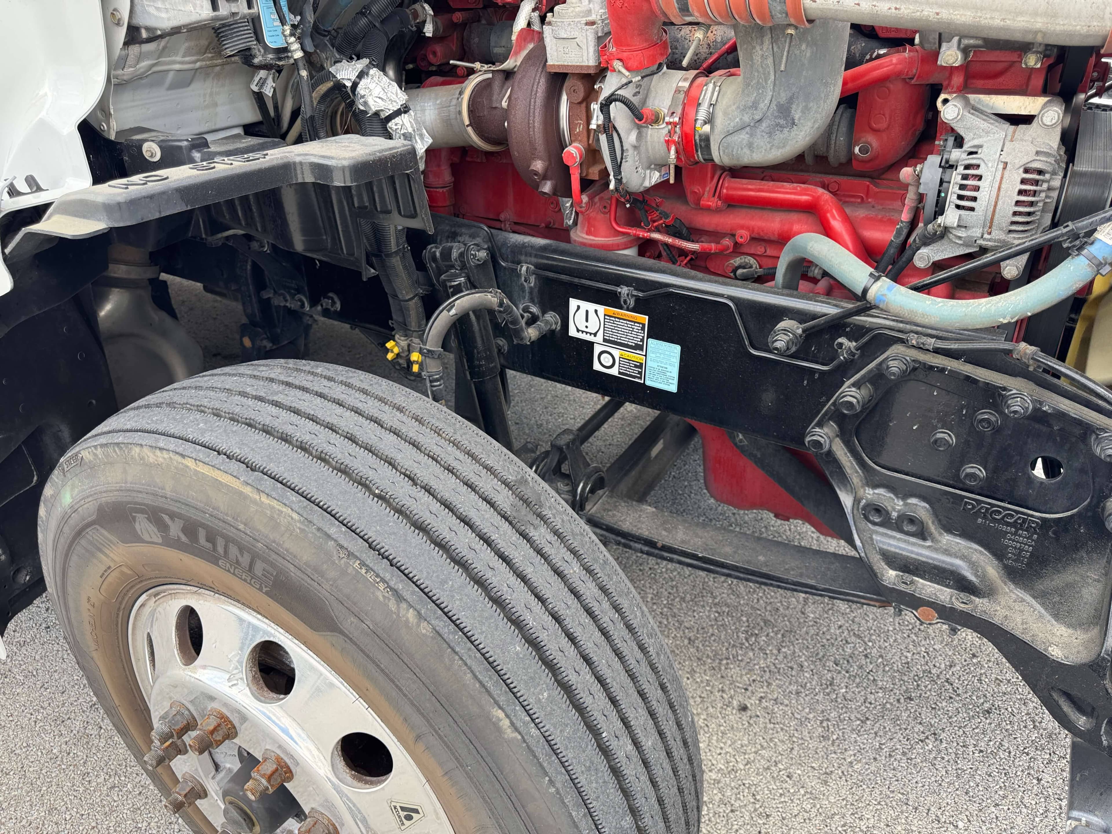 2022 Peterbilt 579 image 8