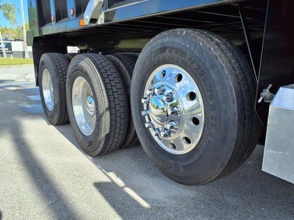 2026 Kenworth T880 image 10