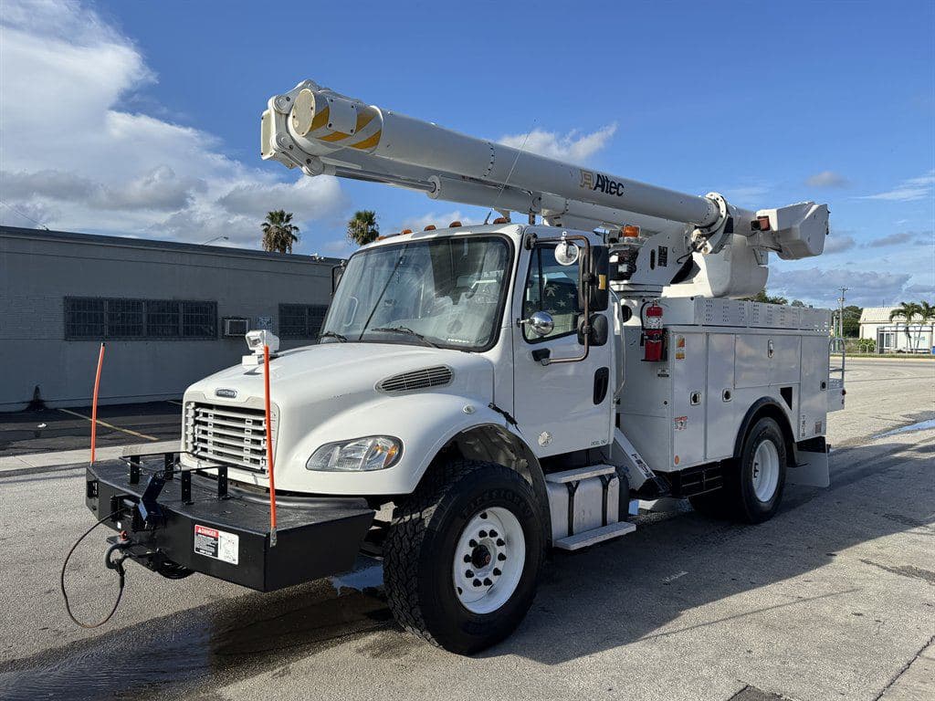 2016 Freightliner M2 106 image 4