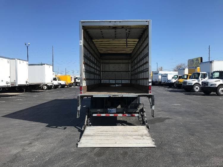 2022 International MV607 Box Truck - 220HP, 6 Speed Automatic, Roll up Door image 8