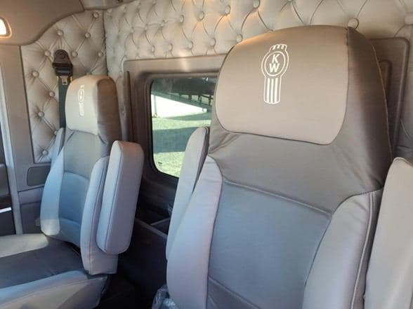 2026 Kenworth W900 image 11