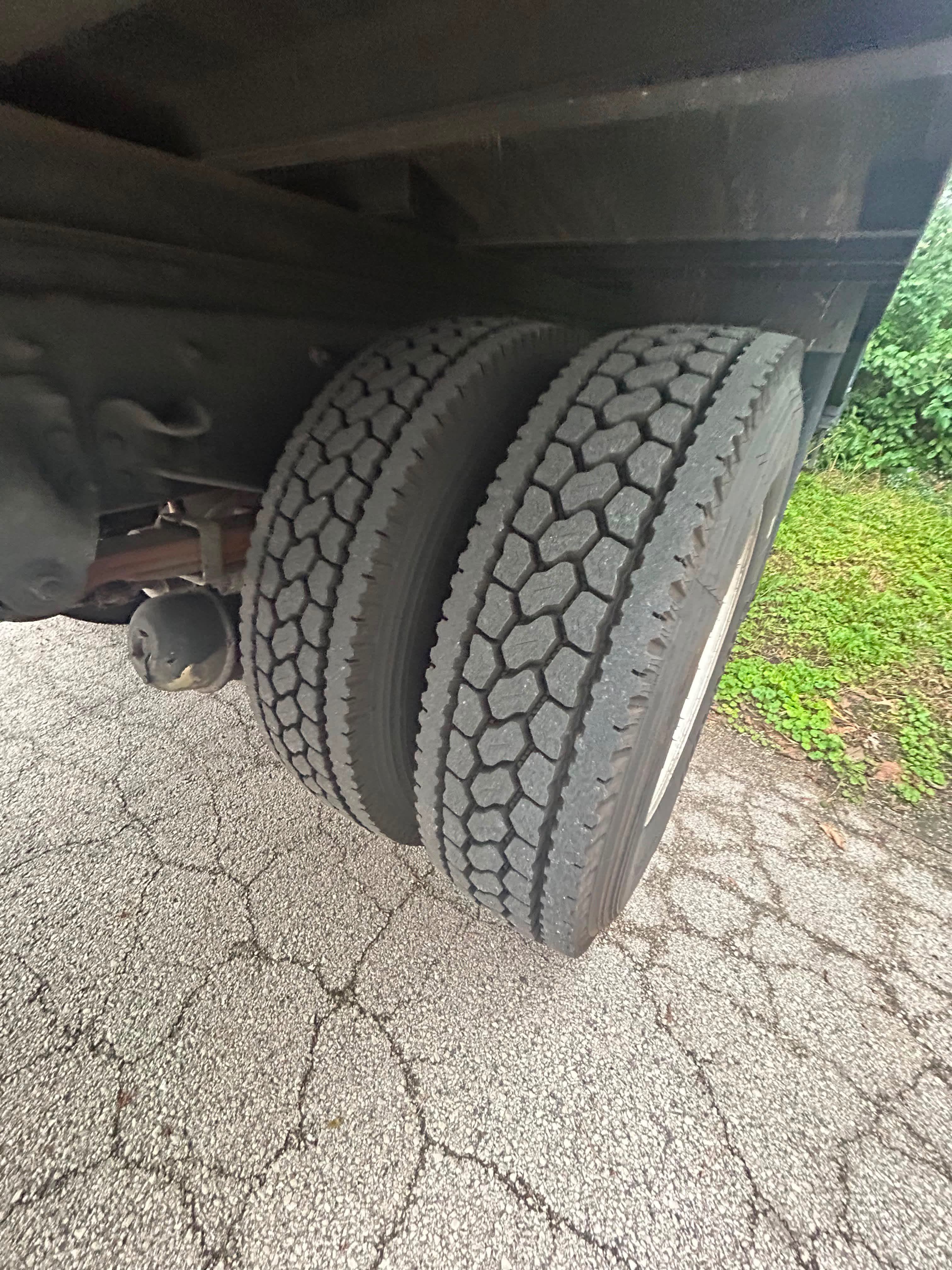 2018 Freightliner M2 image 9