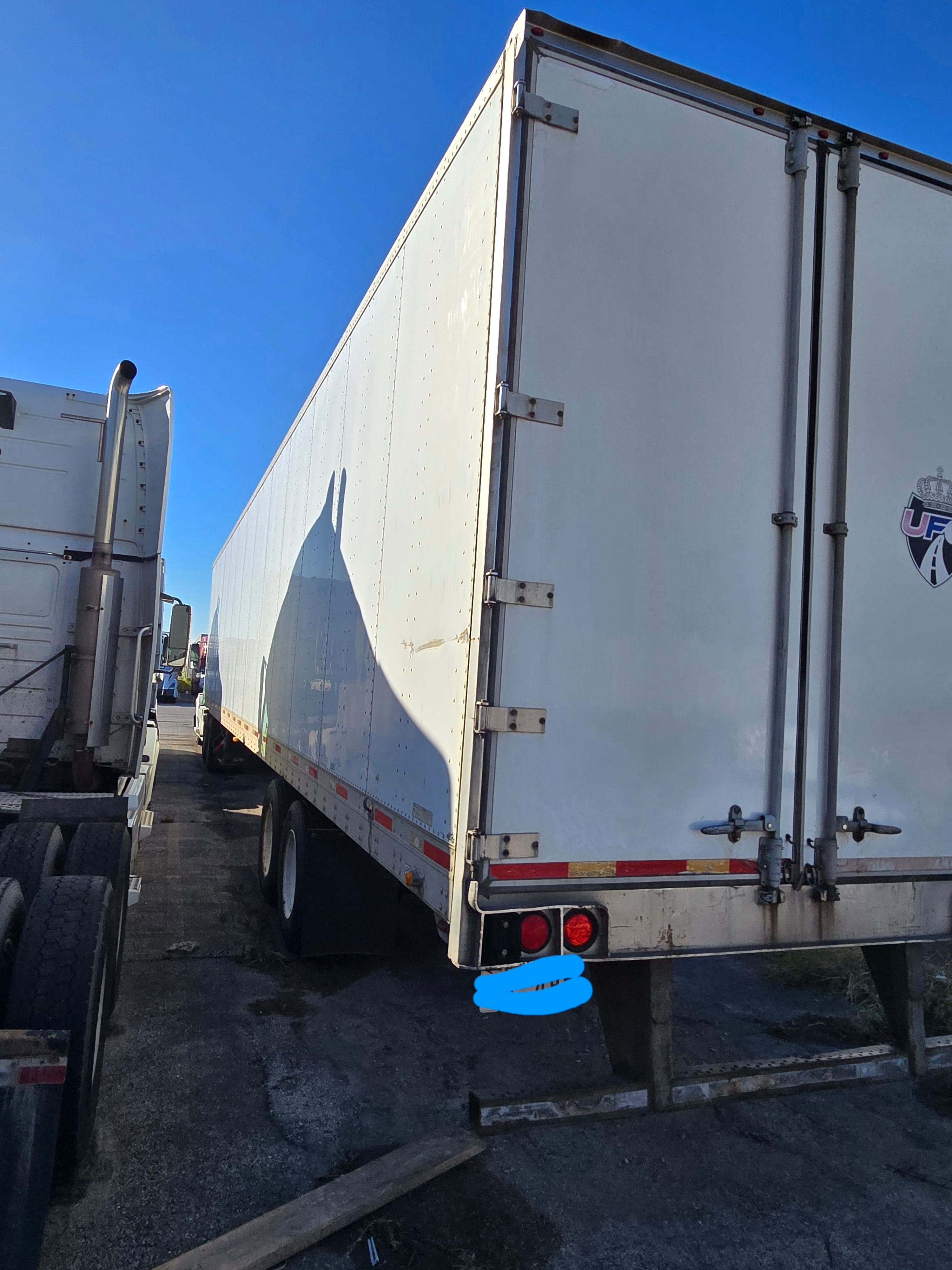 2011 Utility 53` Dry Van image 2