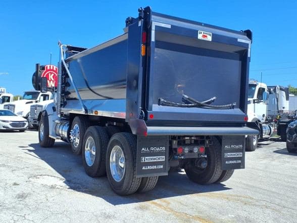 2025 Kenworth T880 image 6