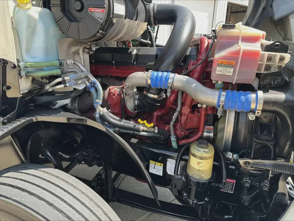 Used 2023 MACK Conventional - Sleeper Truck image 13