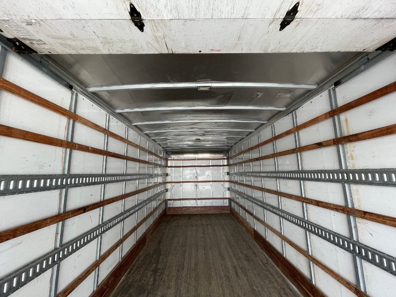 2020 Freightliner M2106 image 7