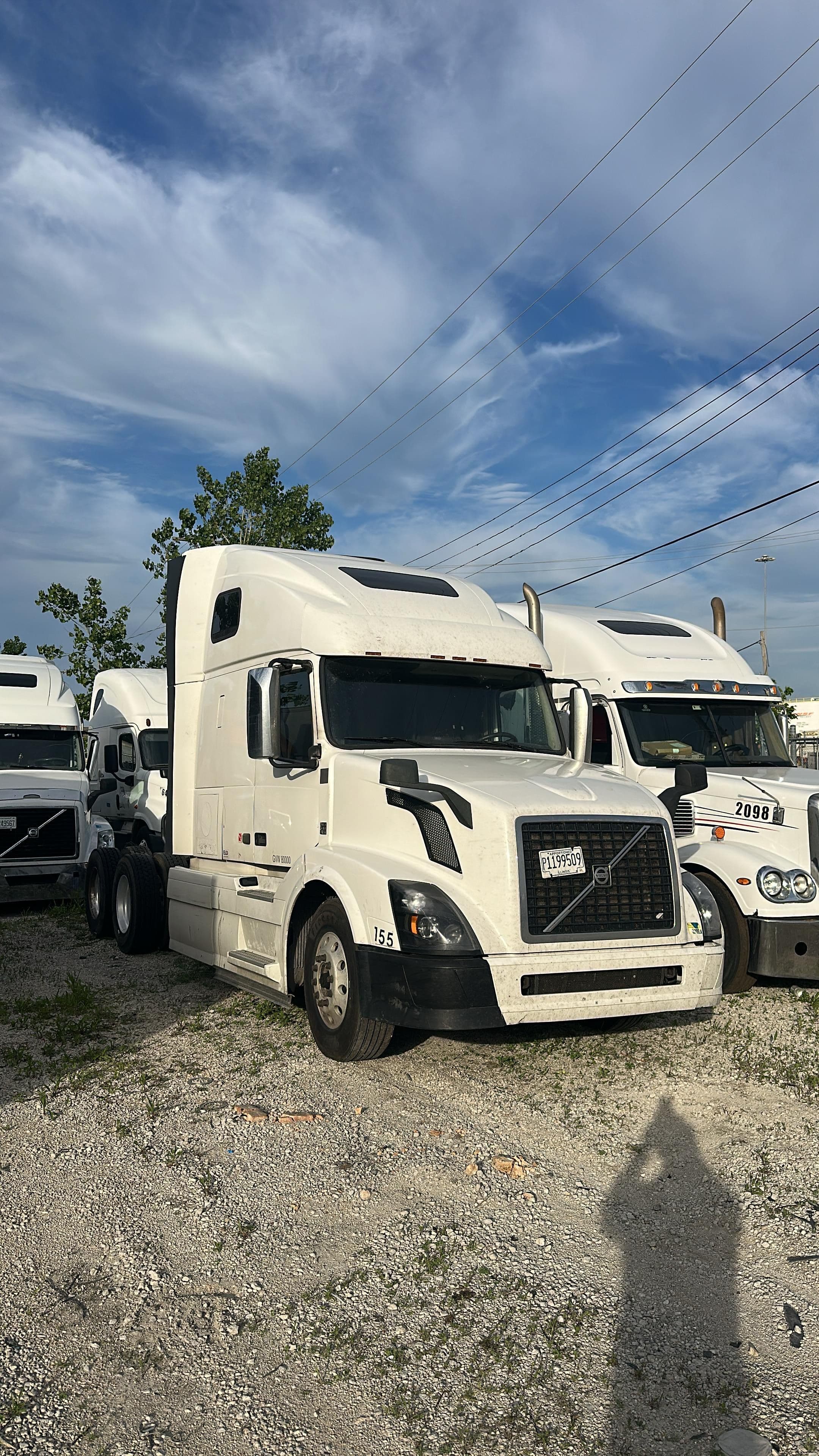 2016 Volvo VNL670 image 1