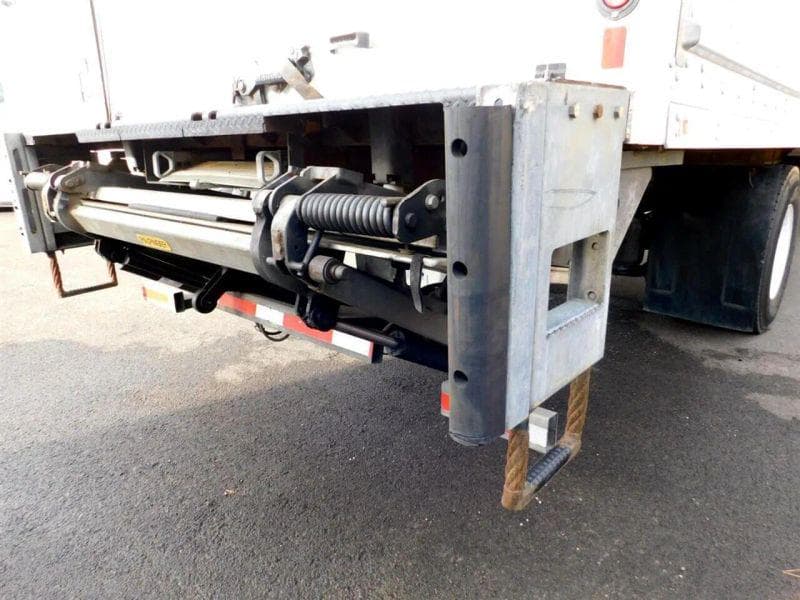 2018 International 4300 image 33