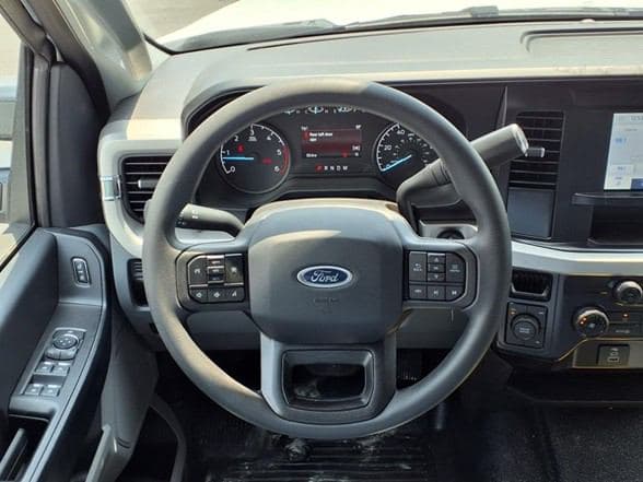 2025 Ford F350 image 15