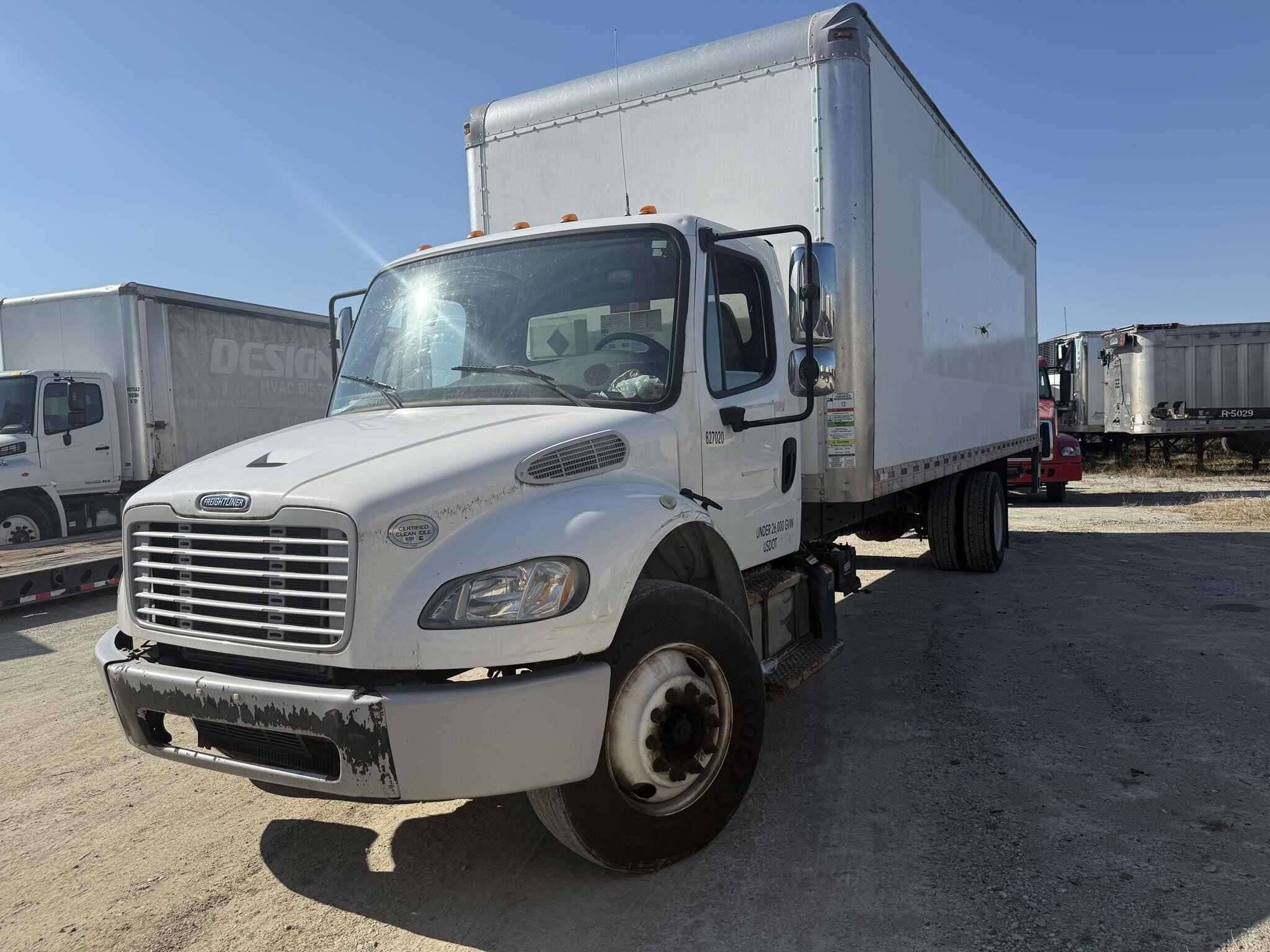 2018 Freightliner M2 image 14