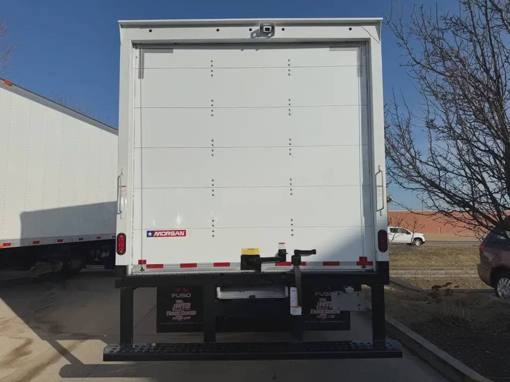 Used 2020 MITSUBISHI FUSO Cabover Truck - COE, Contractor Truck, Box Truck - Straight Truck FE For Sale image 6