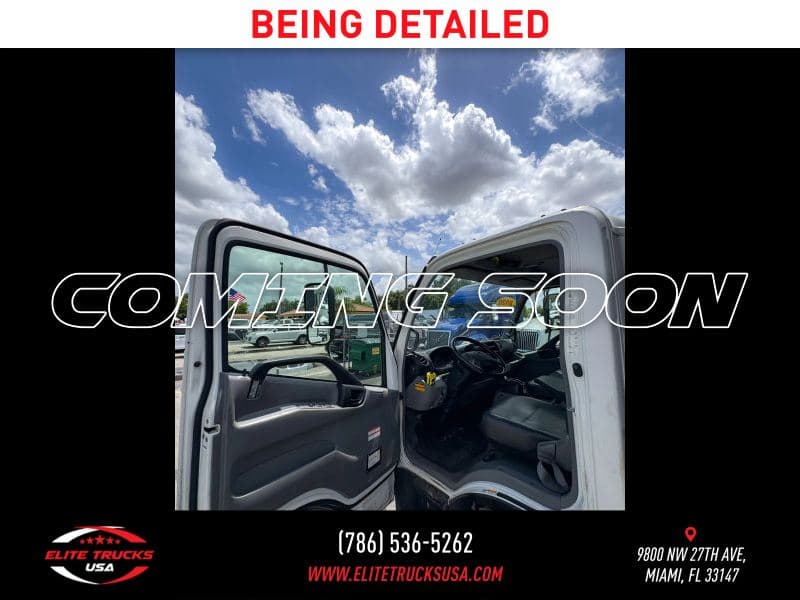 2020 Hino 155 image 10