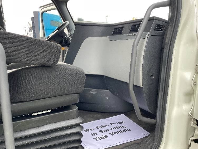 2019 Freightliner Cascadia 126 Day Cab Truck - 455HP, 12 Speed Automatic image 12