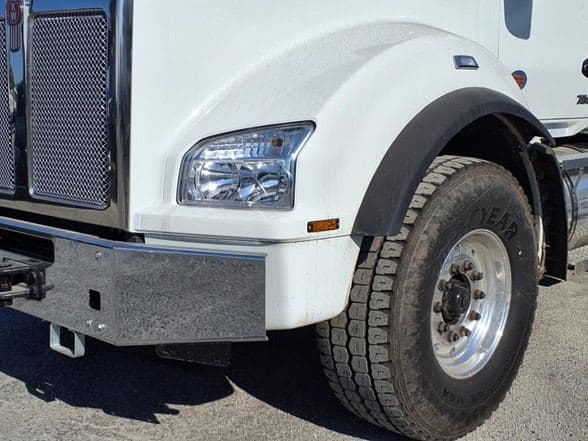 2026 Kenworth T880 image 4