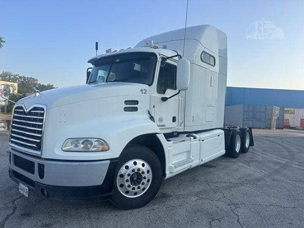 2014 Mack CXU (Pinnacle) image 3