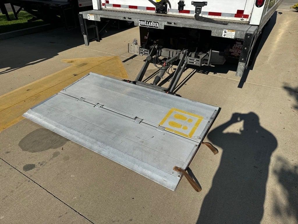 2023 Isuzu NPR HD image 6