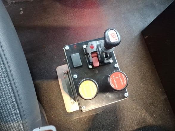 2025 Kenworth T880 image 19